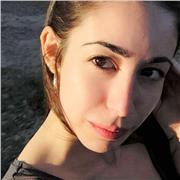 Pianista laureata al Conservatorio e con esperienza pluriennale impartisce lezioni private di PIANOFORTE